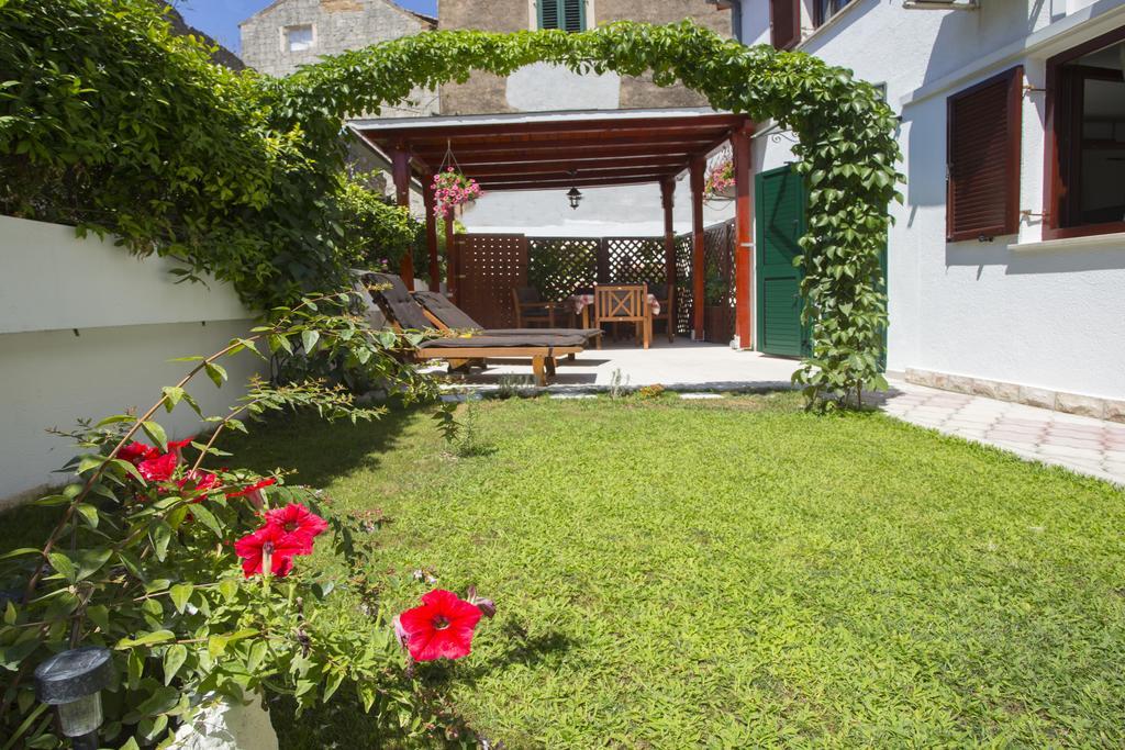 City Center Apartment Kadena Split Exterior photo